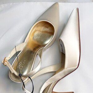 Ivory Satin Pointed-Toe Heels – Size 9 US
